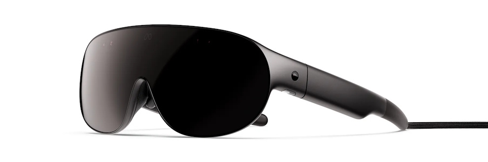 Meta : femme à lunettes. - Meta Quest, Meta VR Glasses - News